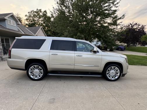 2015 Cadillac Escalade ESV Platinum