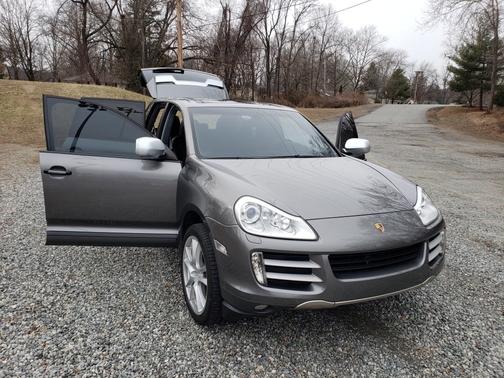 2010 Porsche Cayenne Cayenne