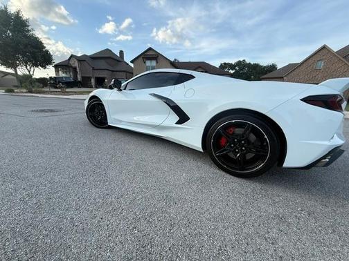 White 2020 Chevrolet Corvette Stingray w/3LT