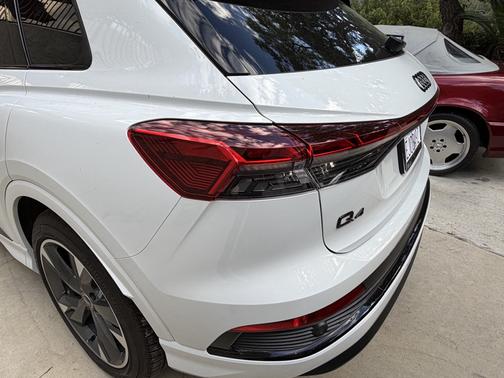 2025 Audi Q4 e-tron 55 Premium Plus