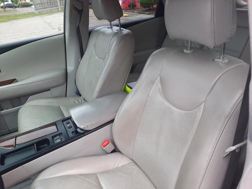 White 2010 Lexus RX 350 Base