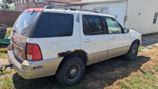 2004 Mercury Mountaineer Base