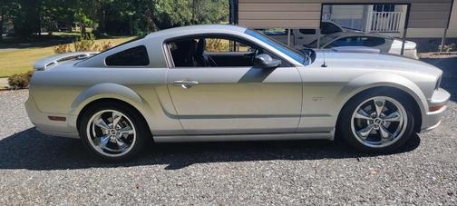 Silver 2007 Ford Mustang GT