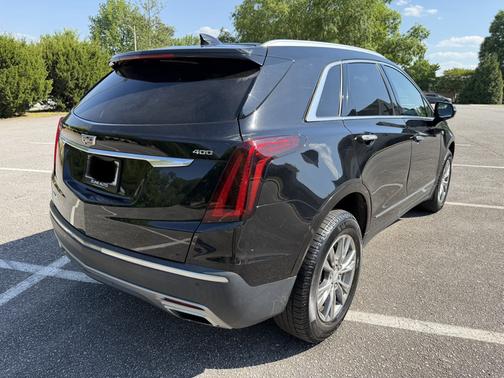 Black 2022 Cadillac XT5 Premium Luxury