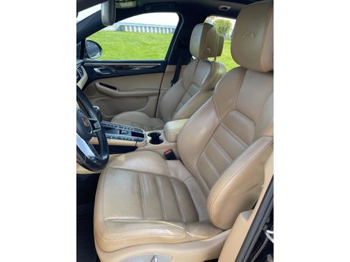 Black 2017 Porsche Macan Macan GTS