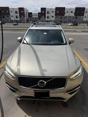 Gold 2016 Volvo XC90 T6 Momentum