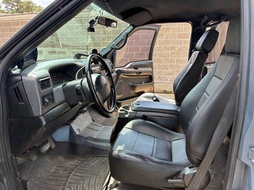 Silver 2002 Ford F-250 XLT Crew Cab Super Duty
