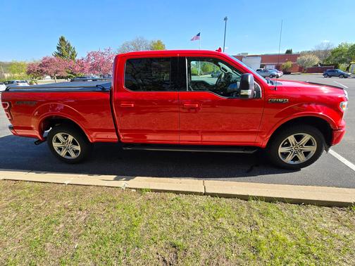 Red 2018 Ford F-150 XLT