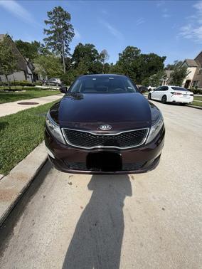 Red 2014 Kia Optima LX
