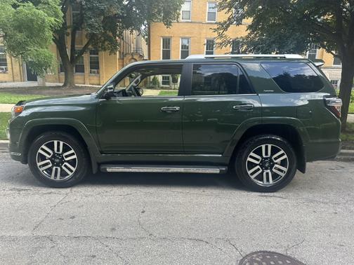 Green 2022 Toyota 4Runner Limited