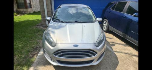 Silver 2015 Ford Fiesta SE