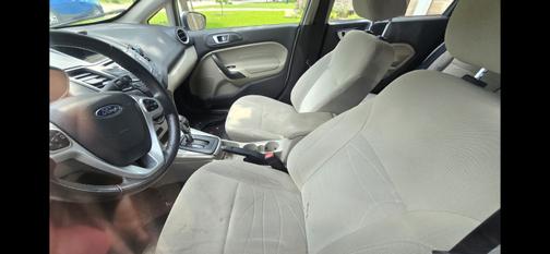 Silver 2015 Ford Fiesta SE
