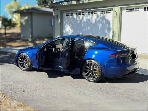 Blue 2022 Tesla Model S Long Range