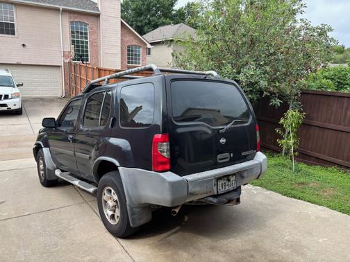 2000 Nissan Xterra SE