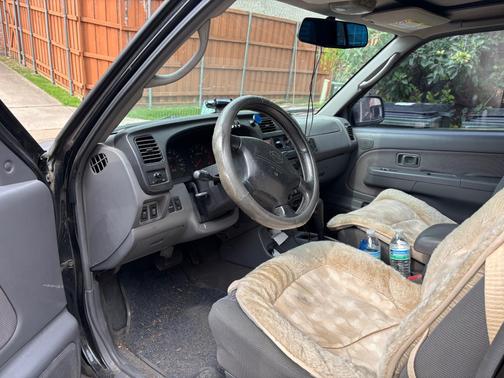 2000 Nissan Xterra SE