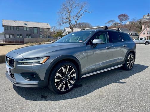 Gray 2020 Volvo V60 Cross Country T5
