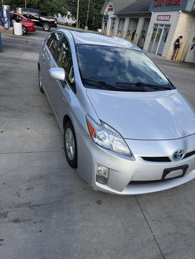 Silver 2010 Toyota Prius IV