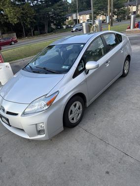 Silver 2010 Toyota Prius IV