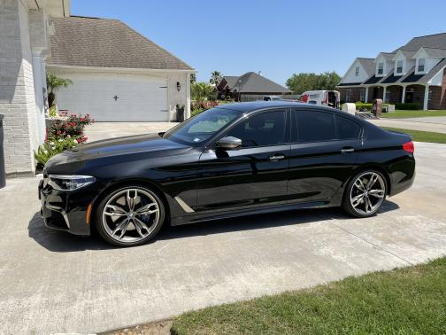 Photo 4 of 11 of 2018 BMW M550 i xDrive