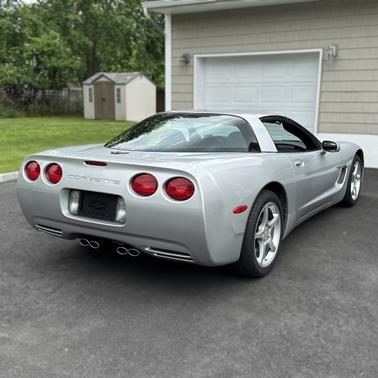 2002 Chevrolet Corvette Base