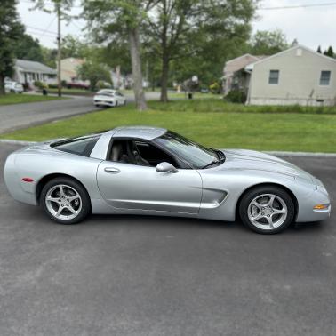 2002 Chevrolet Corvette Base