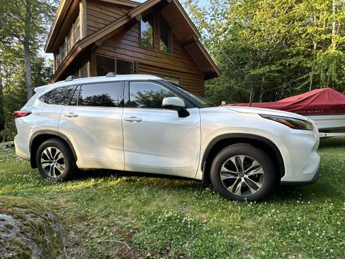 2022 Toyota Highlander XLE