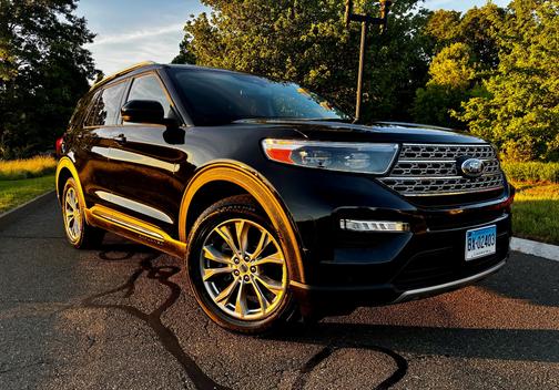 Black 2024 Ford Explorer Limited