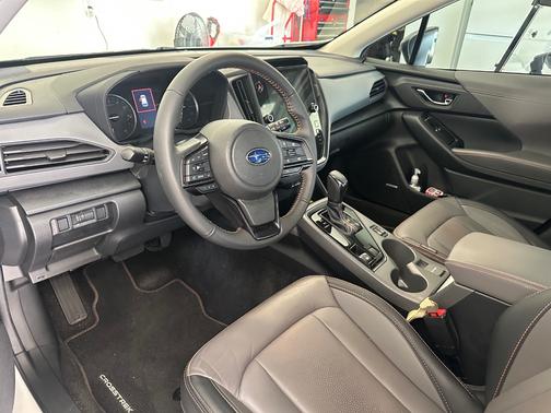 White 2025 Subaru Crosstrek Limited