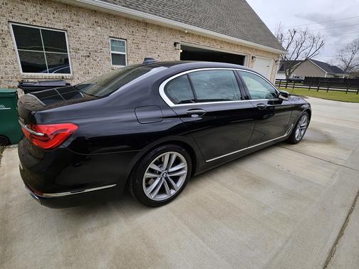 2018 BMW 750 i xDrive