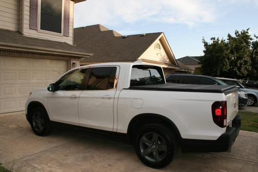 White 2023 Honda Ridgeline RTL