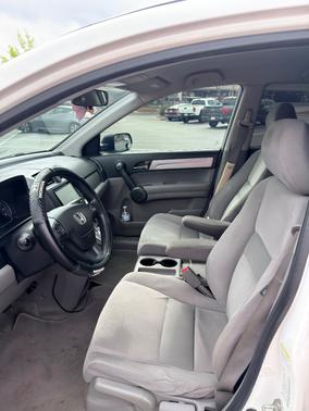 White 2011 Honda CR-V SE