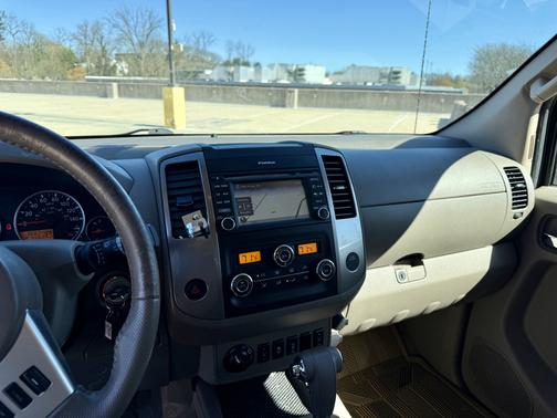 2014 Nissan Frontier SL