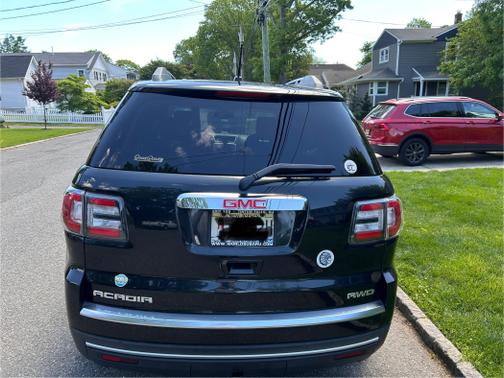 2015 GMC Acadia SLE-2