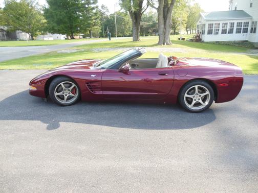 2003 Chevrolet Corvette Base