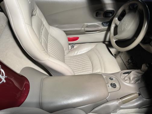 2003 Chevrolet Corvette Base