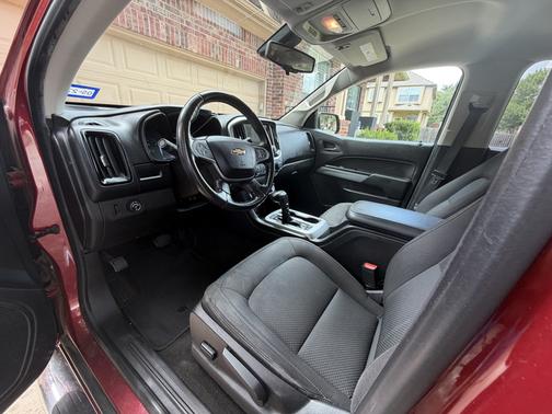 Red 2017 Chevrolet Colorado LT