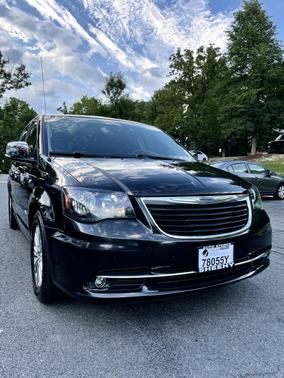 Black 2014 Chrysler Town & Country Touring-L