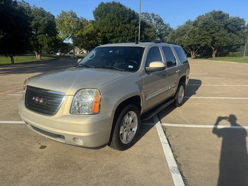 Beige 2007 GMC Yukon SLT