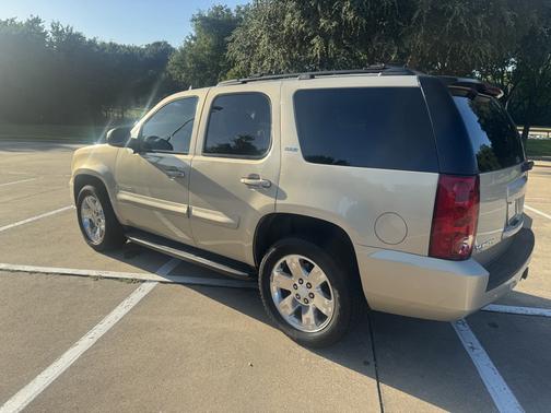 Beige 2007 GMC Yukon SLT