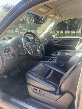 Beige 2007 GMC Yukon SLT
