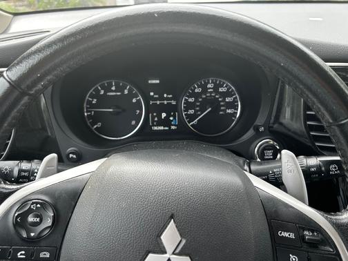 White 2015 Mitsubishi Outlander GT