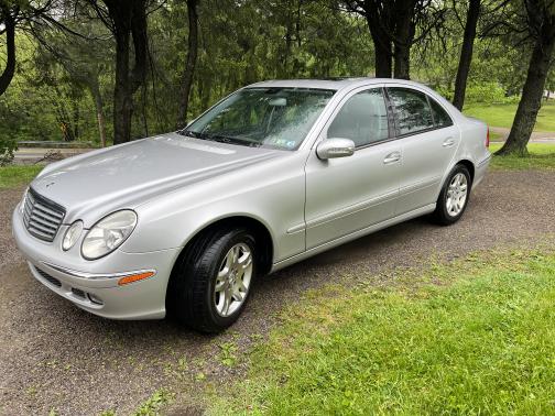 Photo 2 of 14 of 2006 Mercedes-Benz E-Class E 350 4MATIC