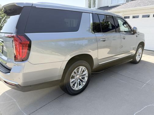 2024 GMC Yukon XL SLT