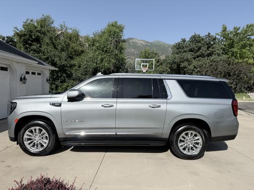 2024 GMC Yukon XL SLT