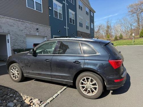 Black 2012 Audi Q5 2.0T Premium