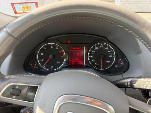 Black 2012 Audi Q5 2.0T Premium