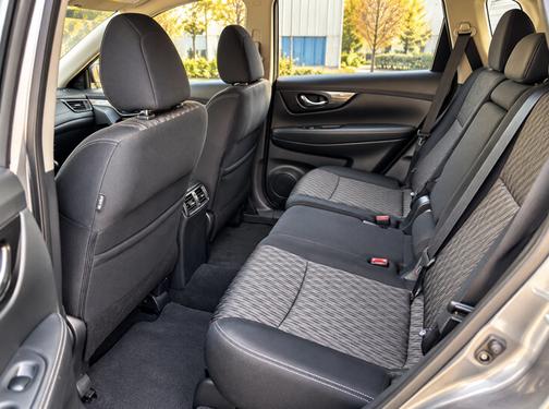 Gray 2018 Nissan Rogue S
