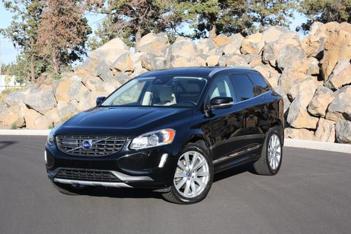 2017 Volvo XC60 T6 Inscription