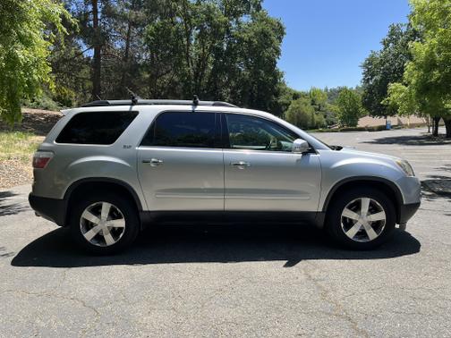 2011 GMC Acadia SLT-1