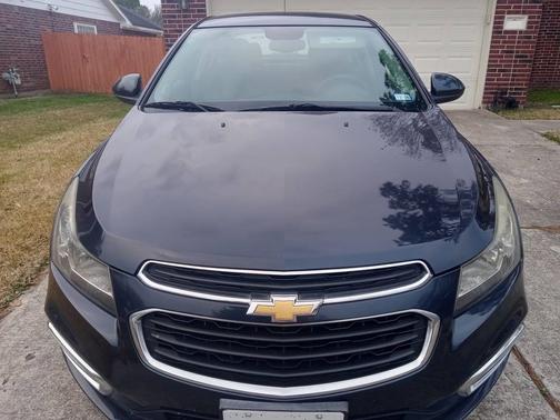 Black 2015 Chevrolet Cruze LS